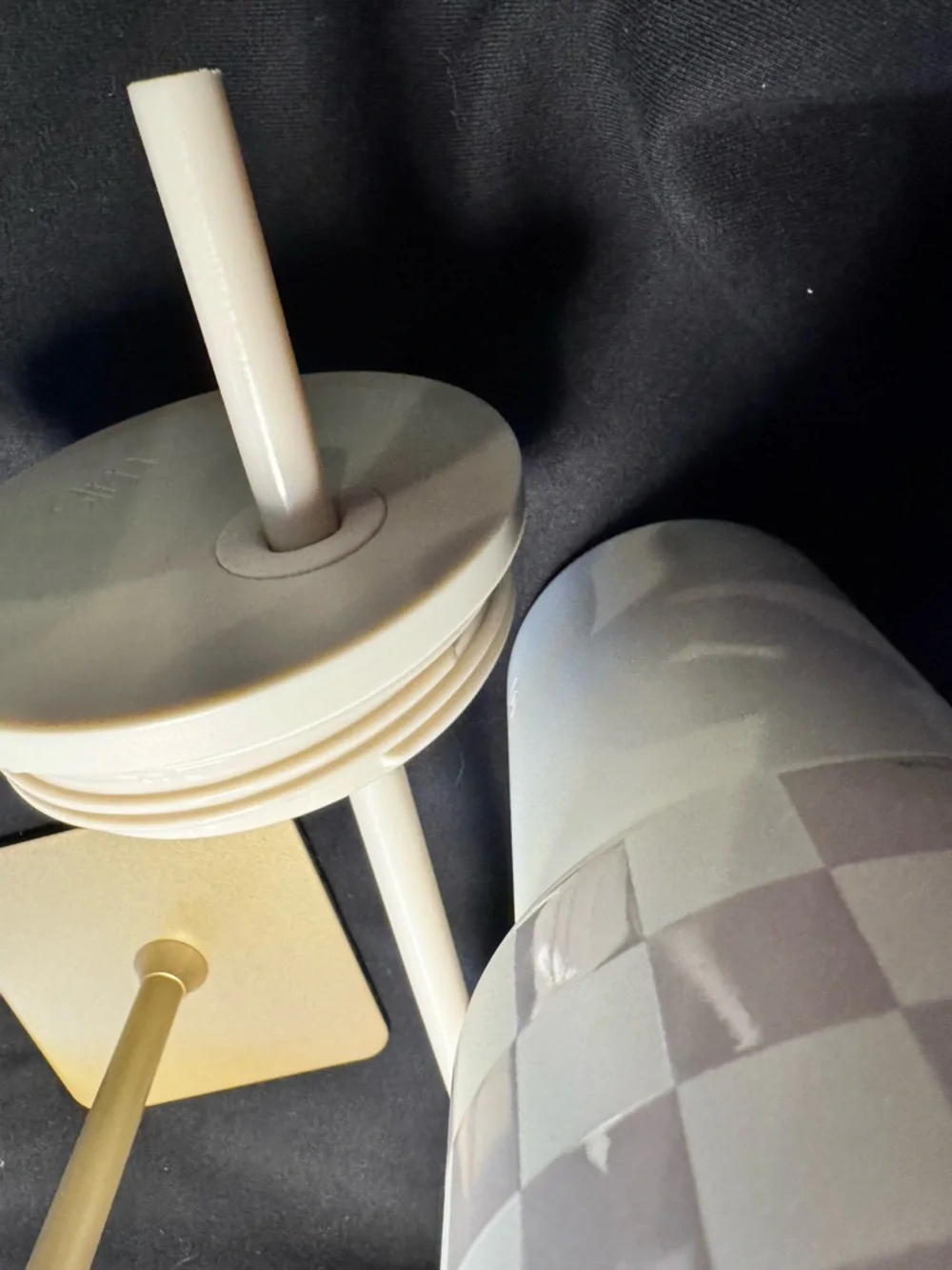 Checkered Insulated Travel Mug with Handle - Beige & Cream - Picture 9 of 9